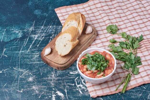 Выбор гарнира для подачи с тефтелями и подливой