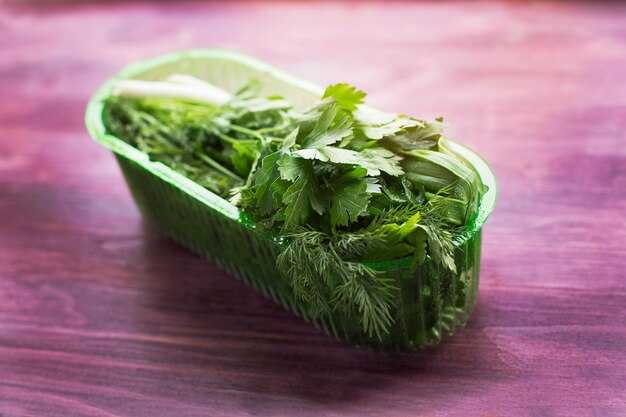 Выбор свежего листового салата для заморозки