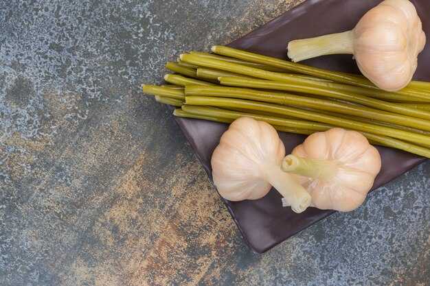 Сигналы о готовности чеснока к посадке после замачивания